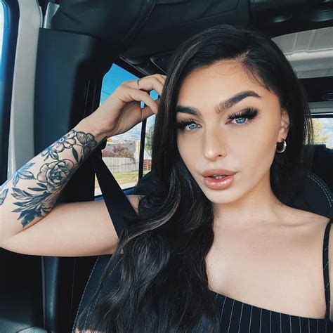 emily rinaudo net worth|Emily Rinaudo Biography: Age, Relationship, Height, Net Worth,。